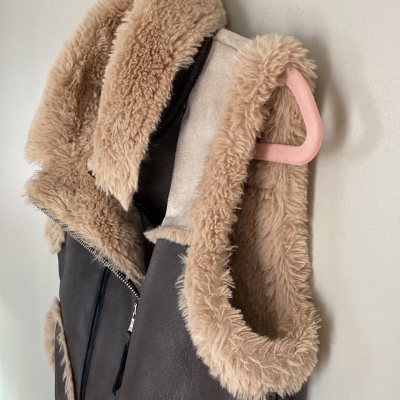 Express Faux Fur Leather Vest - XS - Picture 6 of 16